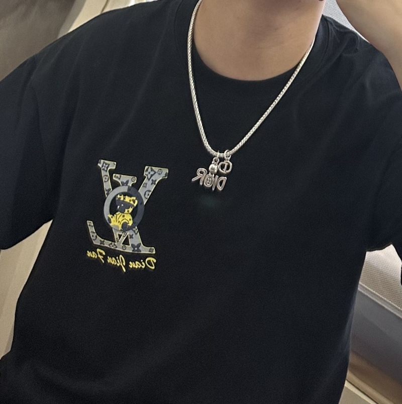 chr1st1an D10r necklaces